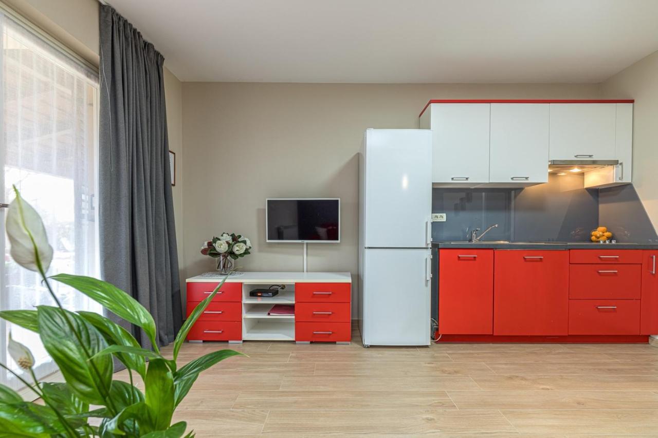 Apartment Complex Irena With Pool ポレッチ エクステリア 写真