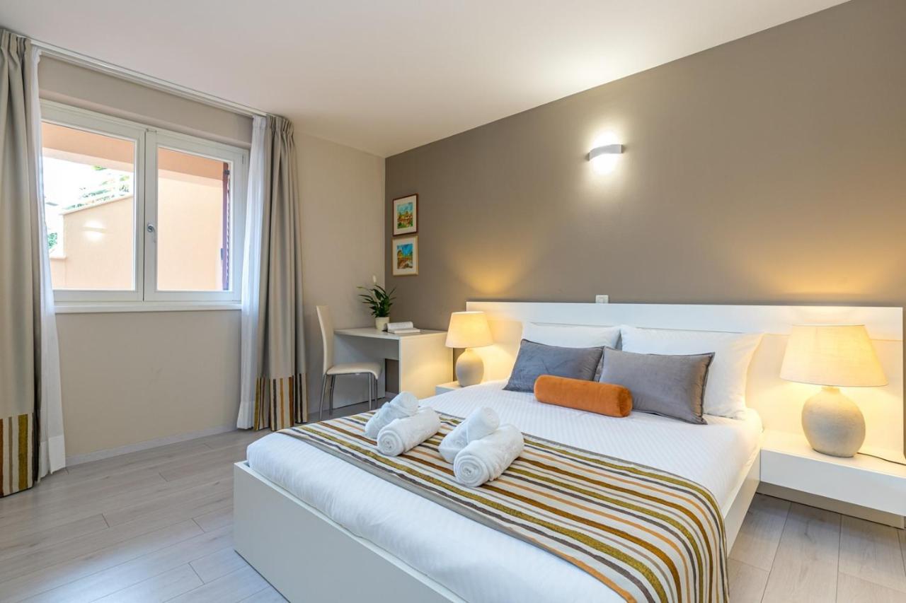 Apartment Complex Irena With Pool ポレッチ エクステリア 写真