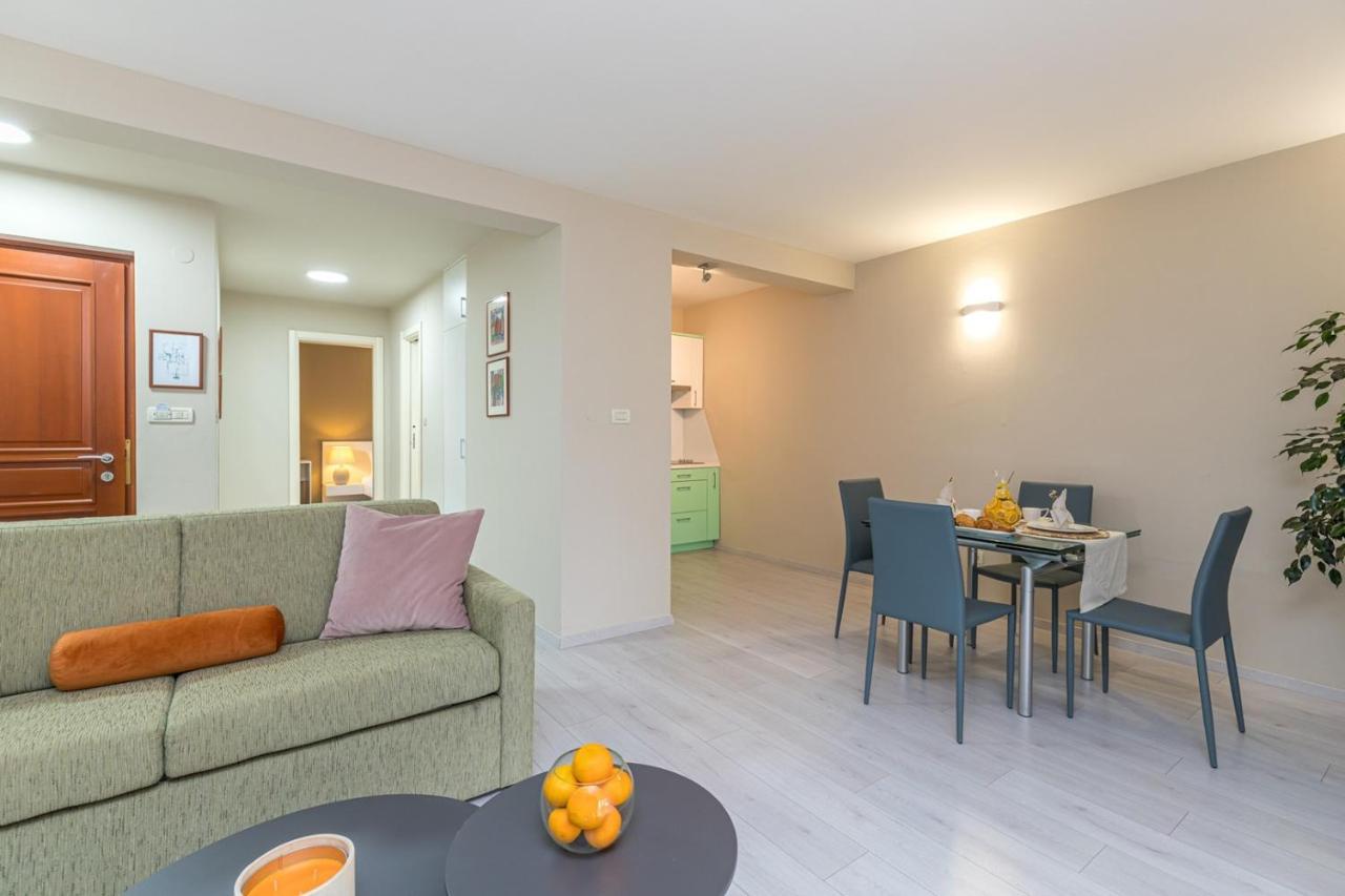 Apartment Complex Irena With Pool ポレッチ エクステリア 写真