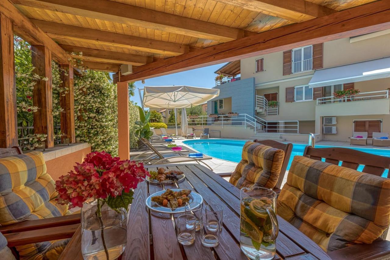 Apartment Complex Irena With Pool ポレッチ エクステリア 写真